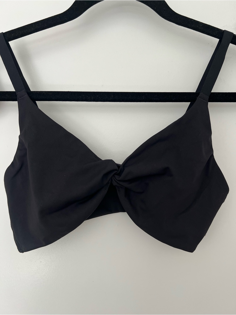 Gymshark Black Elevate Twist Front Bralette Size Small